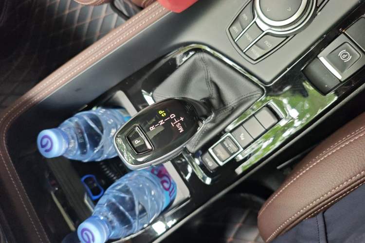 Used BMW X1 2020 sDrive20Li Premium Edition Gear Lever