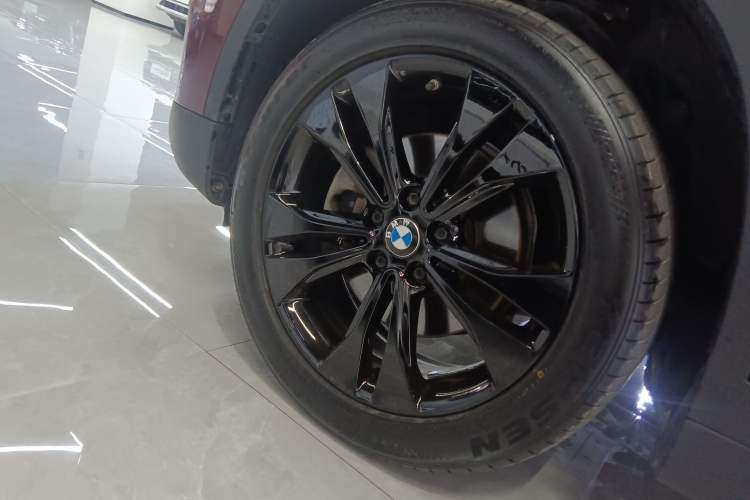 Used BMW X1 2020 sDrive20Li Fashion Model Left Front Wheel Hub