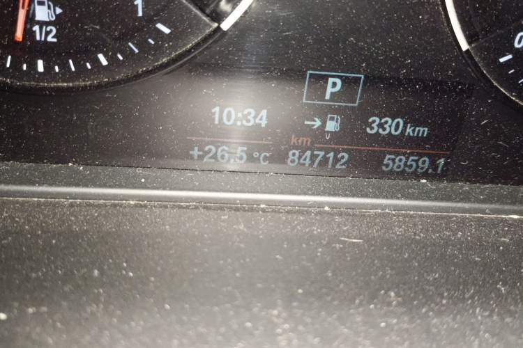 Used BMW X1 2020 sDrive20Li Fashion Model Odometer Close Up