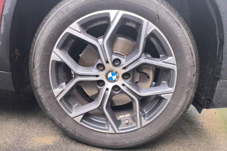 Used BMW X1 2020 sDrive20Li Fashion Model Right Front Wheel Hub
