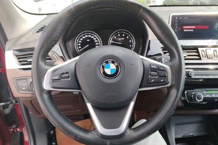 Used BMW X1 2020 sDrive20Li Fashion Model Steering Wheel