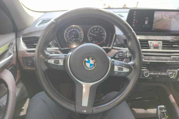 Used BMW X1 2020 sDrive20Li Premium Edition Steering Wheel
