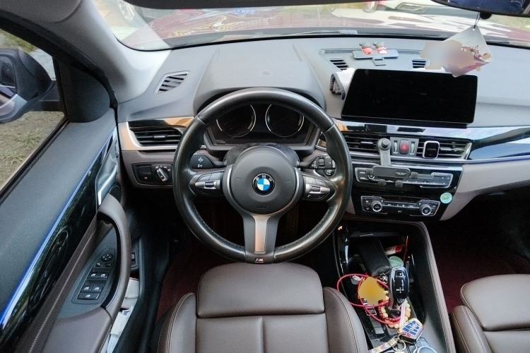 Used BMW X1 2020 sDrive20Li Premium Edition Steering Wheel