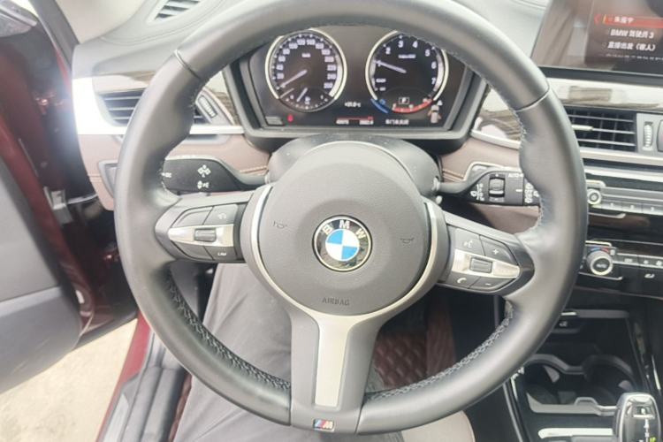 Used BMW X1 2020 xDrive25Li Luxury Edition Steering Wheel
