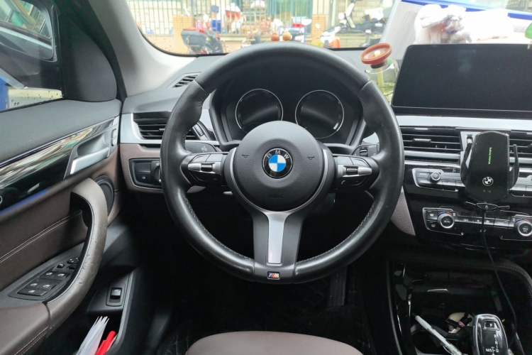 Used BMW X1 2020 sDrive20Li Fashion Model Steering Wheel