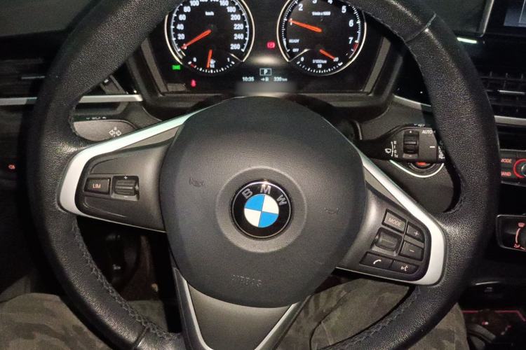 Used BMW X1 2020 sDrive20Li Fashion Model Steering Wheel