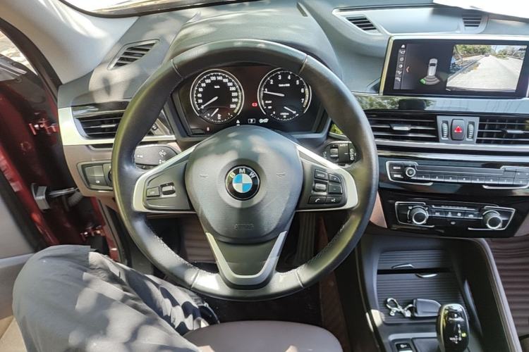 Used BMW X1 2020 sDrive20Li Fashion Model Steering Wheel