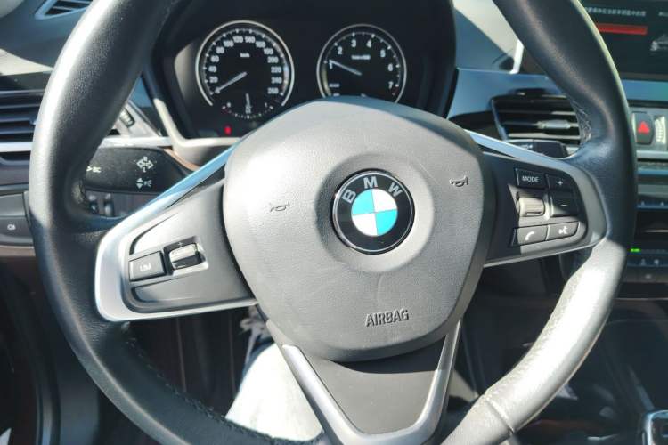Used BMW X1 2020 sDrive20Li Fashion Model Steering Wheel