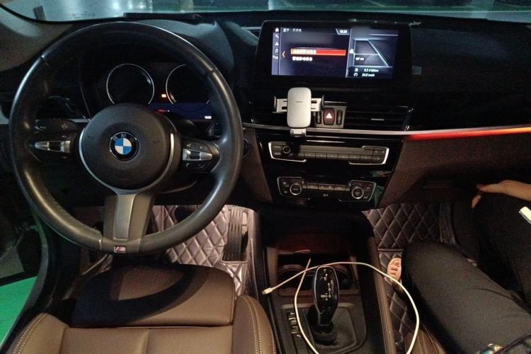 Used BMW X1 2020 sDrive25Li Leading Model Center Console