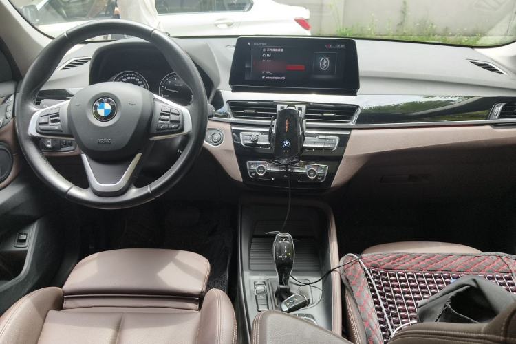 Used BMW X1 2020 sDrive25Li Leading Model Center Console