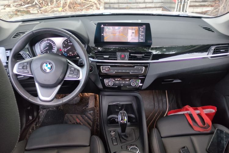 Used BMW X1 2020 sDrive25Li Leading Model Center Console