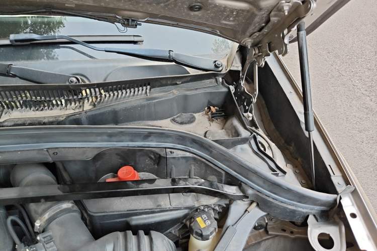 Used BMW X1 2020 sDrive25Li Leading Model Engine Bay Left