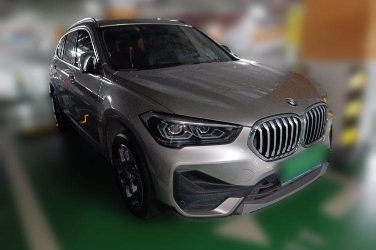 Used BMW X1 2020 sDrive25Li Leading Model Front Right 45 Deg