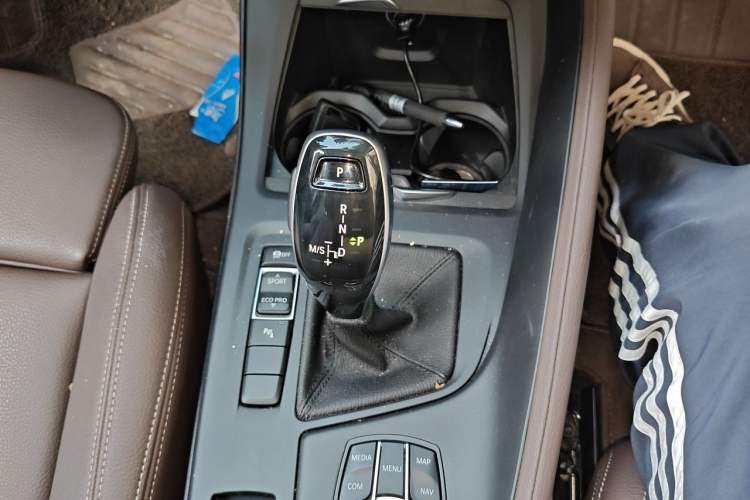 Used BMW X1 2020 sDrive25Li Leading Model Gear Lever