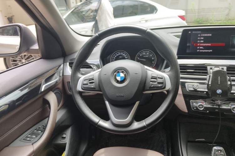 Used BMW X1 2020 sDrive25Li Leading Model Steering Wheel