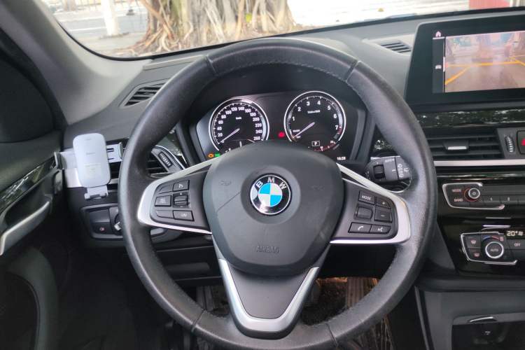 Used BMW X1 2020 sDrive25Li Leading Model Steering Wheel