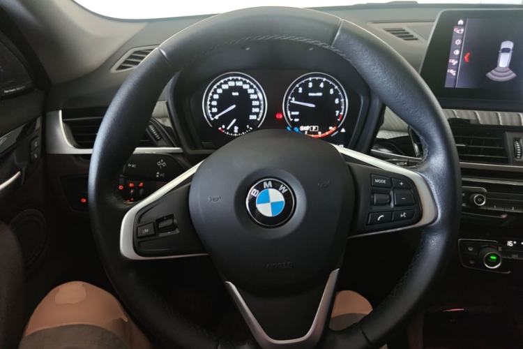 Used BMW X1 2020 sDrive25Li Leading Model Steering Wheel