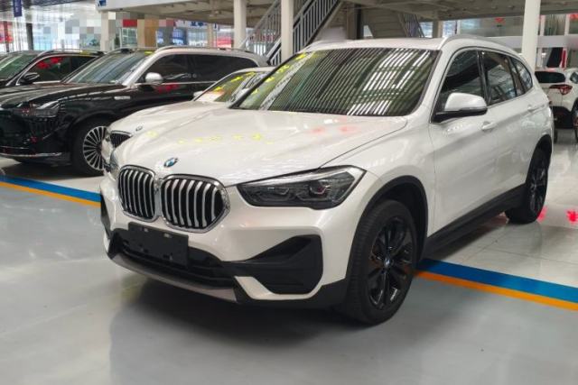 BMW X1 2020 sDrive20Li Fashion Model с пробегом
