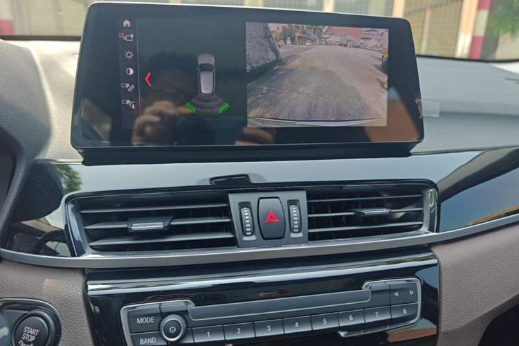 Used BMW X1 2020 sDrive20Li Premium Edition Audio And AC Panel
