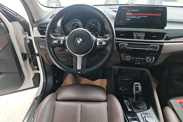 Used BMW X1 2020 sDrive20Li Premium Edition Audio And AC Panel