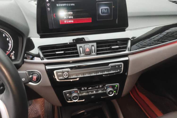 Used BMW X1 2020 sDrive25Li Leading Model Audio And AC Panel