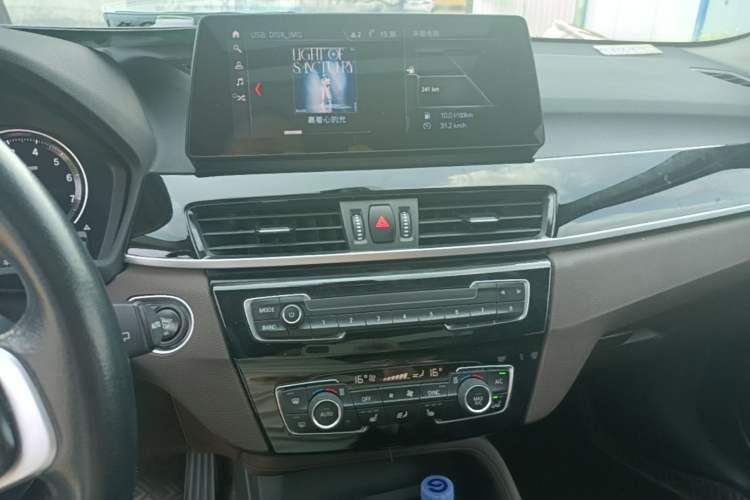 Used BMW X1 2020 sDrive25Li Leading Model Audio And AC Panel