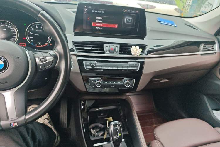 Used BMW X1 2020 sDrive20Li Premium Edition Audio And AC Panel