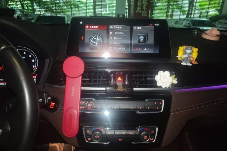 Used BMW X1 2020 xDrive25Li Luxury Edition Audio And AC Panel