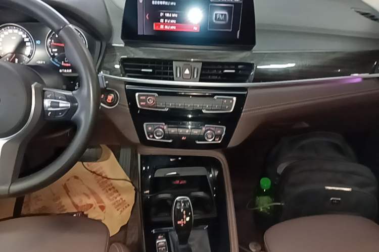 Used BMW X1 2020 xDrive25Li Luxury Edition Audio And AC Panel