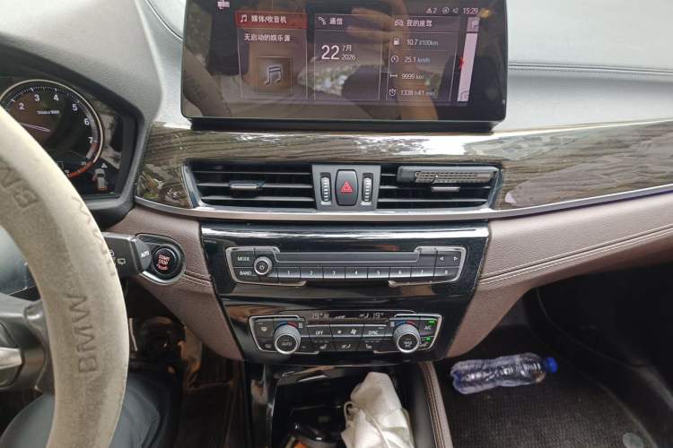 Used BMW X1 2020 xDrive25Li Luxury Edition Audio And AC Panel