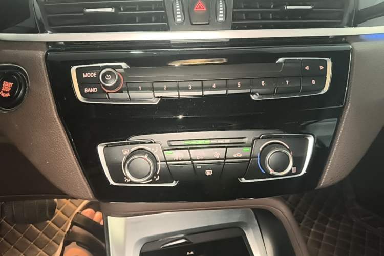 Used BMW X1 2020 sDrive20Li Fashion Model Audio And AC Panel