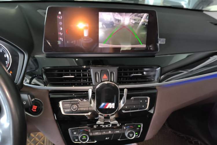 Used BMW X1 2020 sDrive20Li Premium Edition Audio And AC Panel