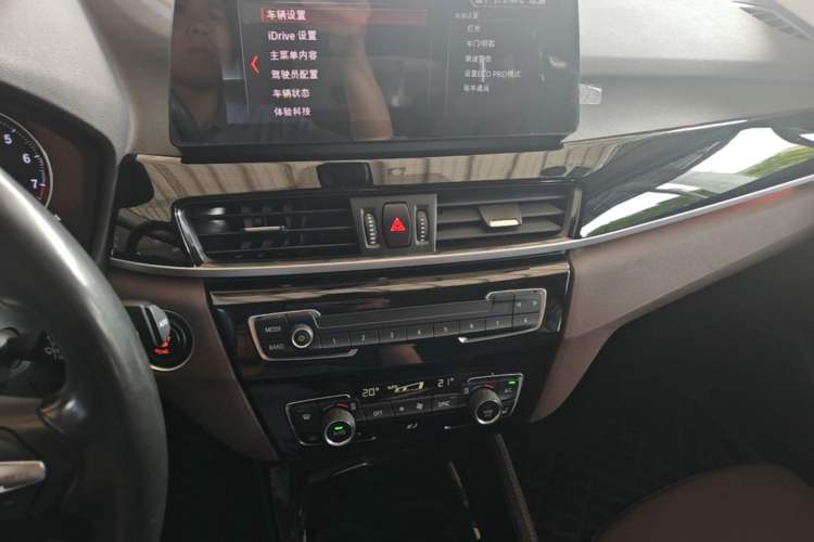 Used BMW X1 2020 sDrive20Li Premium Edition Audio And AC Panel