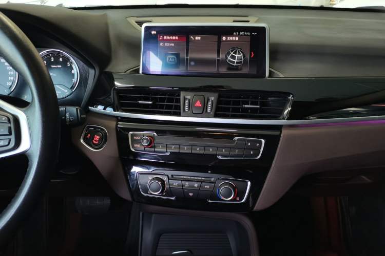 Used BMW X1 2020 sDrive20Li Fashion Model Audio And AC Panel