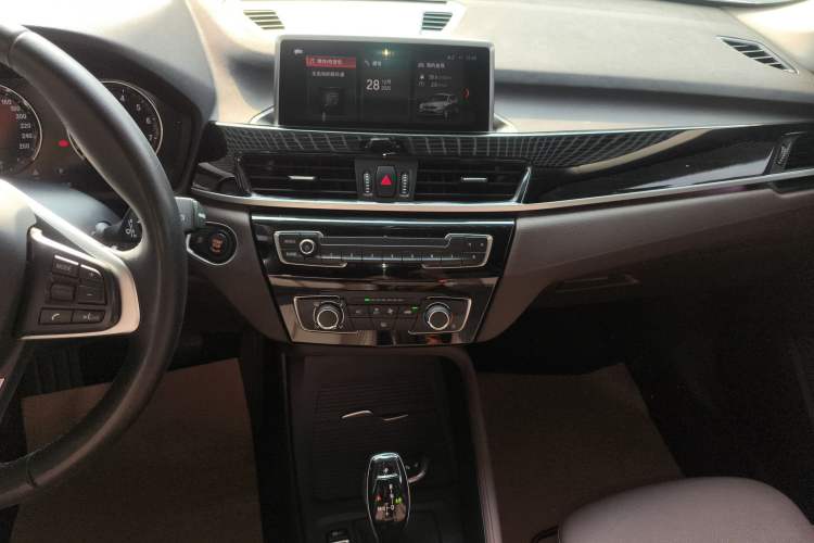 Used BMW X1 2020 sDrive20Li Fashion Model Audio And AC Panel