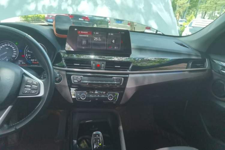 Used BMW X1 2020 sDrive25Li Leading Model Audio And AC Panel