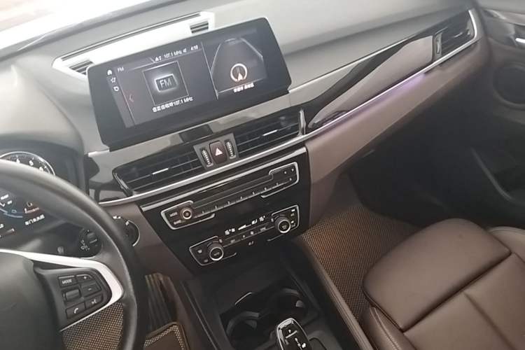 Used BMW X1 2020 sDrive25Li Leading Model Audio And AC Panel