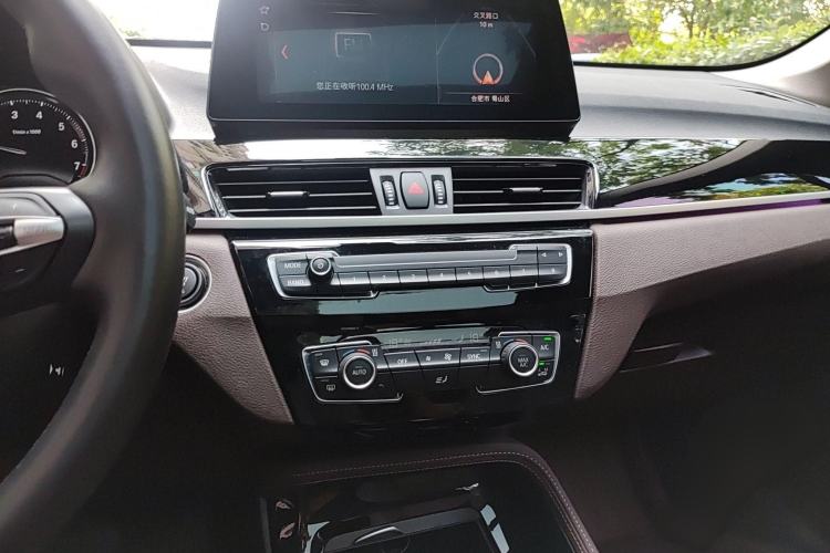 Used BMW X1 2020 sDrive20Li Premium Edition Audio And AC Panel