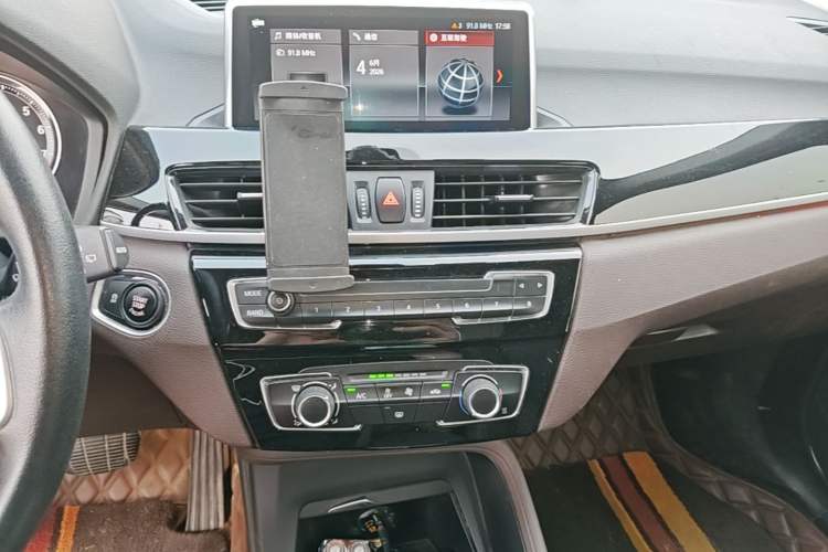 Used BMW X1 2020 sDrive20Li Fashion Model Audio And AC Panel