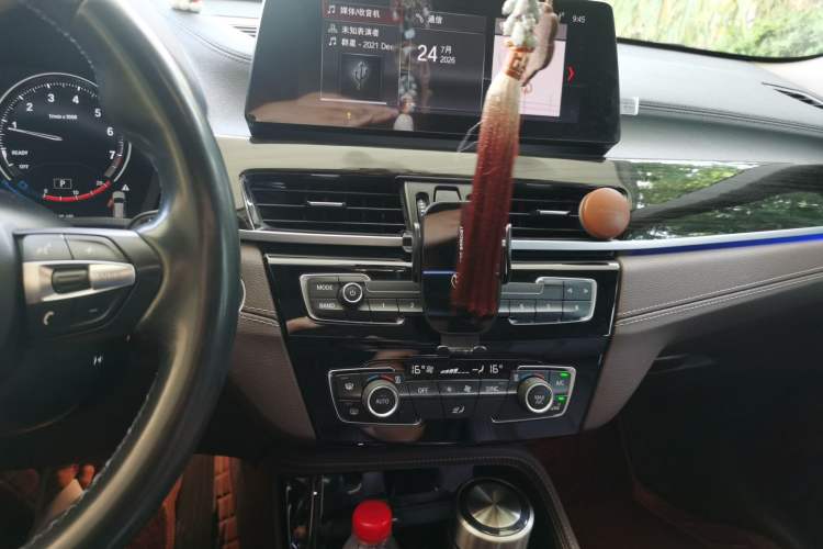 Used BMW X1 2020 xDrive25Li Luxury Edition Audio And AC Panel