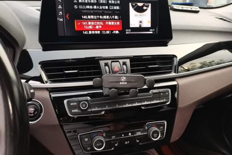 Used BMW X1 2020 sDrive20Li Premium Edition Audio And AC Panel