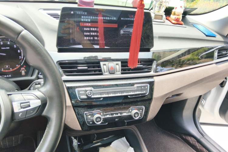 Used BMW X1 2020 sDrive20Li Premium Edition Audio And AC Panel