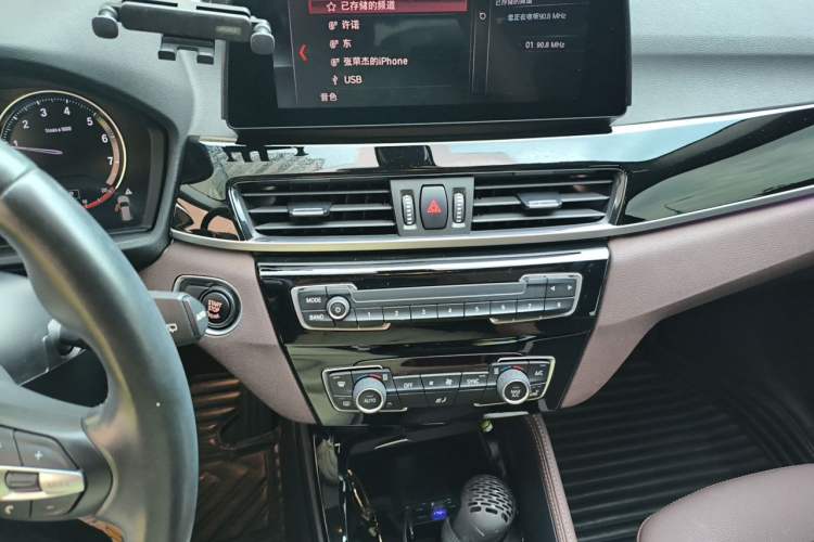Used BMW X1 2020 sDrive20Li Premium Edition Audio And AC Panel