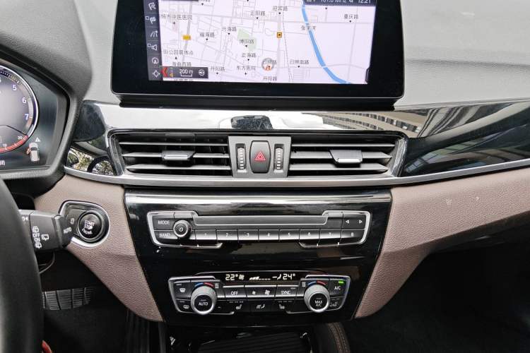 Used BMW X1 2020 sDrive20Li Premium Edition Audio And AC Panel