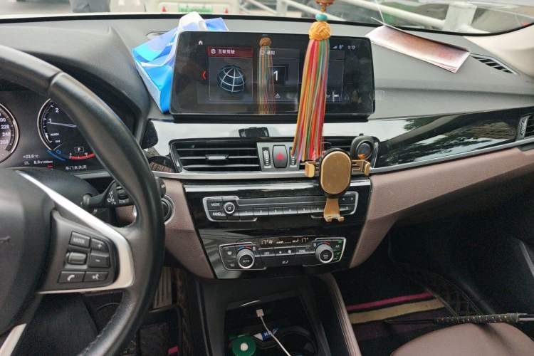 Used BMW X1 2020 sDrive25Li Leading Model Audio And AC Panel