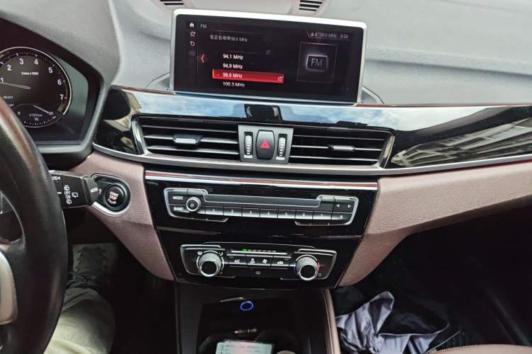 Used BMW X1 2020 sDrive20Li Fashion Model Audio And AC Panel