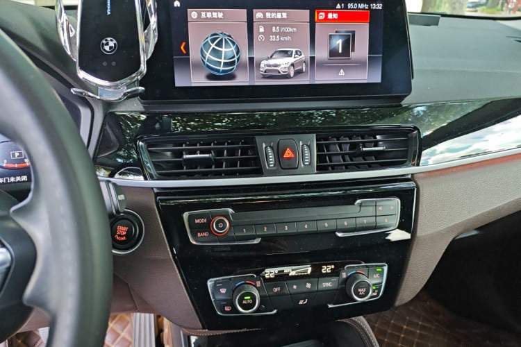 Used BMW X1 2020 sDrive20Li Premium Edition Audio And AC Panel