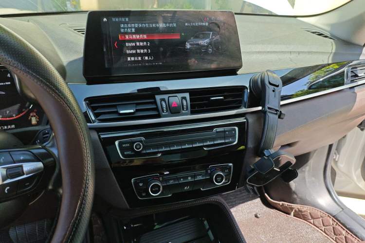 Used BMW X1 2020 sDrive20Li Premium Edition Audio And AC Panel