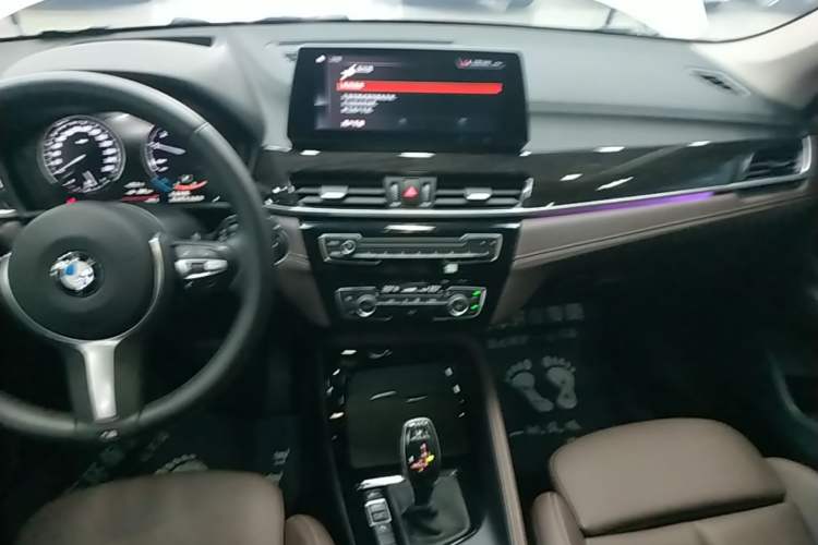 Used BMW X1 2020 xDrive25Li Luxury Edition Audio And AC Panel