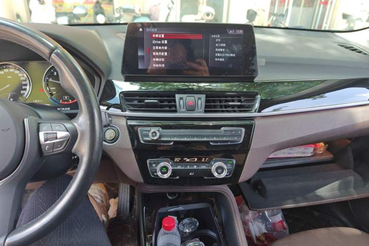 Used BMW X1 2020 sDrive20Li Premium Edition Audio And AC Panel